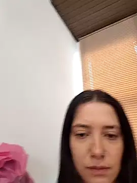 Isabella_21x's cam snapshot