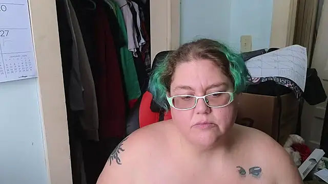 EmberCum live sex cam