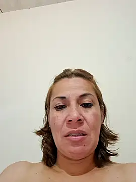 Zaralu_ live sex cam