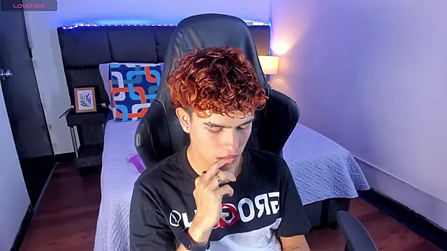 Aiiden_15 live sex cam