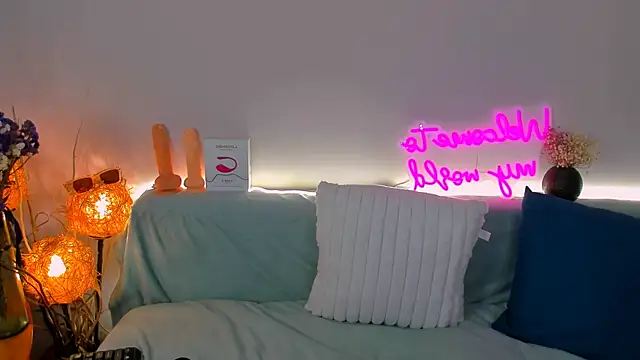 sindy_chiks1 live sex cam