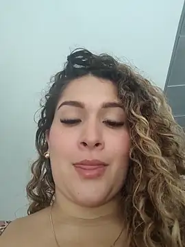 Sara_smiiith211 live sex cam