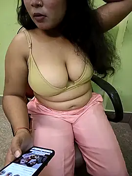 Lipstickss's cam snapshot