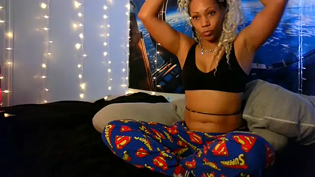 MrsToniTone's cam snapshot