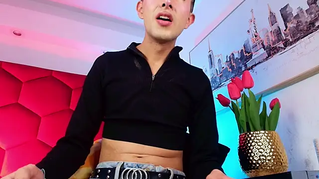 Noah_Xitruxx live sex cam