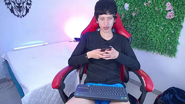 Emo_Boy_ live sex cam