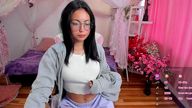 little_xioo_'s cam snapshot