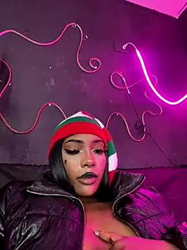 TIFFANYYSTAR live sex cam