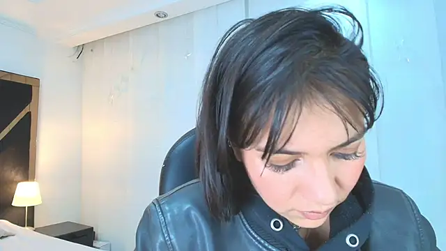 lina_bedoya_'s cam snapshot