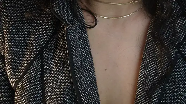 -AyeshaSinghania-'s cam snapshot