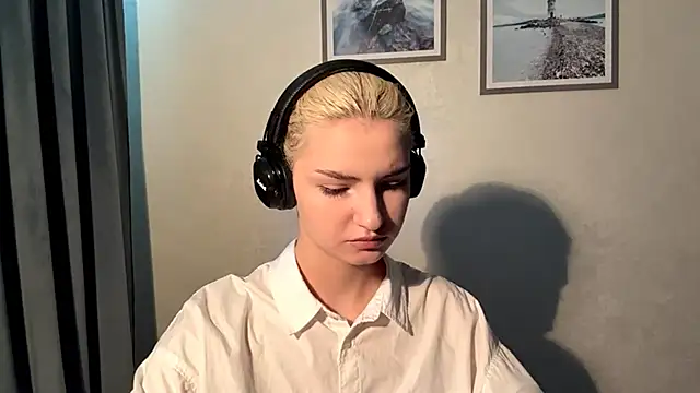 Cindi_Jacobs's cam snapshot