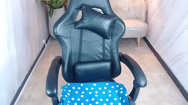 tatiscelis_tf's cam snapshot