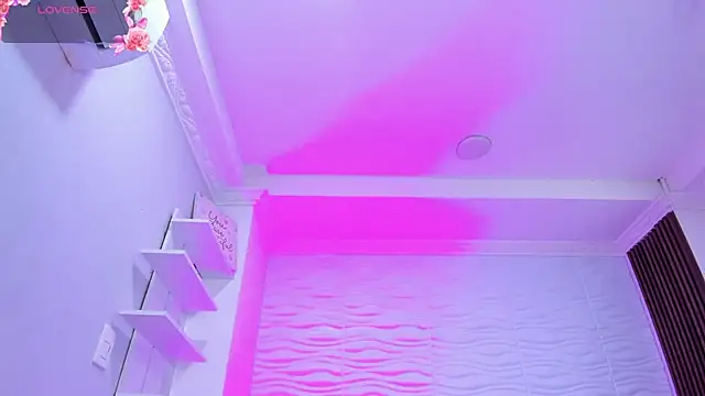 AudreyHayworth live sex cam