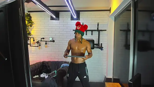 ItaloMoore live sex cam