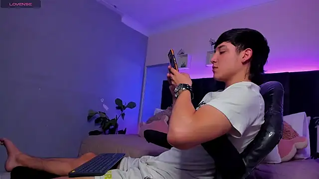 Ares_di_martin live sex cam