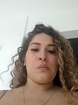 Sara_smiiith211 live sex cam