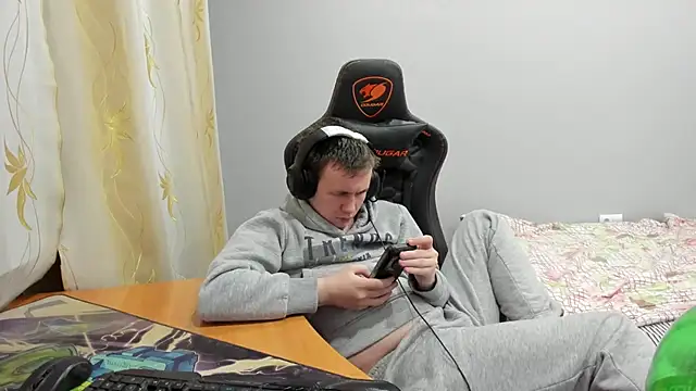 iliaskrislove live sex cam