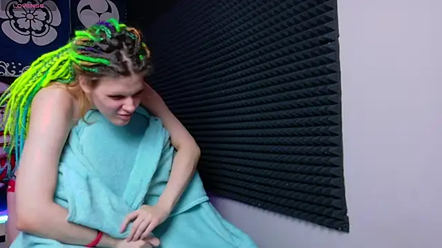 KIKI_Krash live sex cam