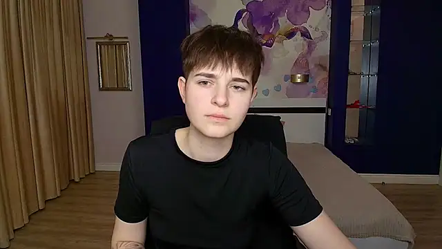 EmiliaYours live sex cam