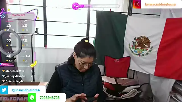 LaInsaciableIntensa live sex cam