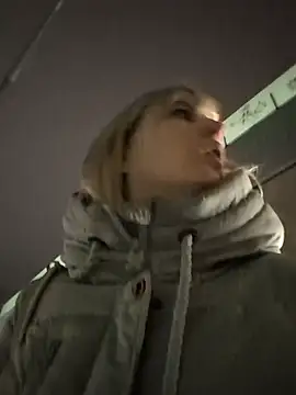 Sexybiene969 live sex cam