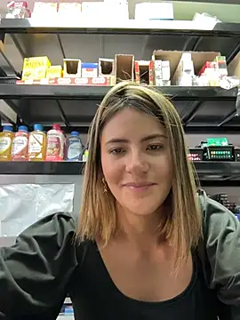 Andrea_19blonde live sex cam