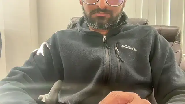 pranastro00 live sex cam