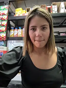 Andrea_19blonde live sex cam