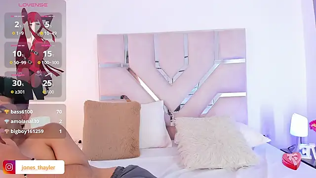 Thayler_jones live sex cam