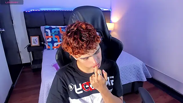 Aiiden_15 live sex cam