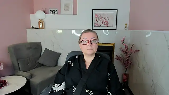 AlexandraKind live sex cam