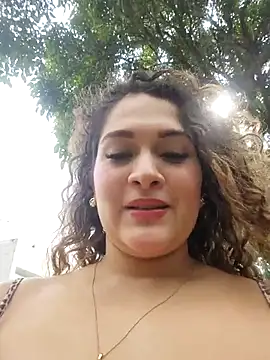 Sara_smiiith211 live sex cam