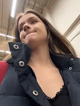 KittyQueeny live sex cam