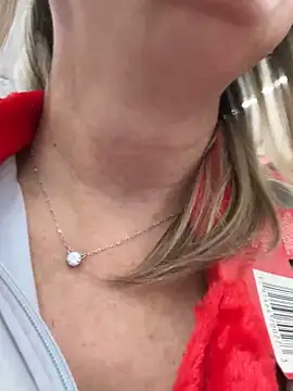 Cherry-red-xo live sex cam