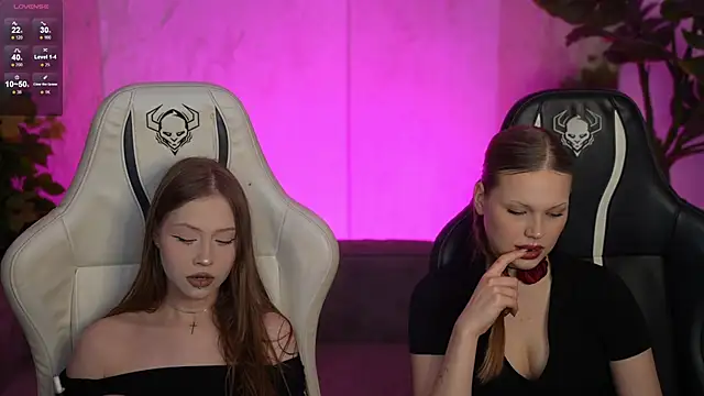 Esmie_Smile live sex cam