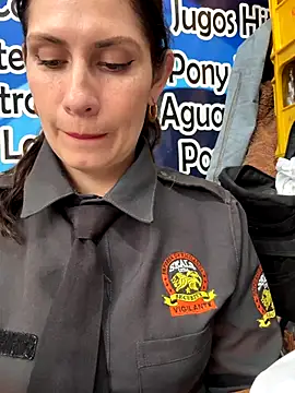 Alysson-- live sex cam