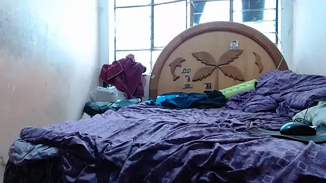 nakedlima live sex cam