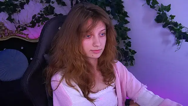 CuteeFoxy live sex cam