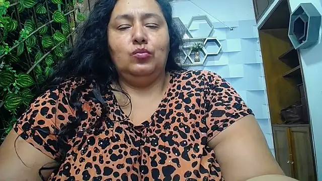 TistMature live sex cam