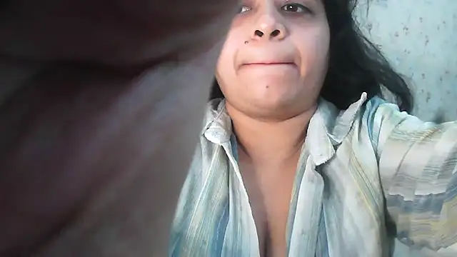 Nandini8 live sex cam