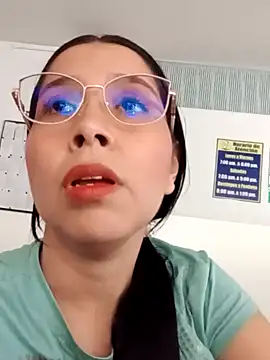 KarelysAC's cam snapshot