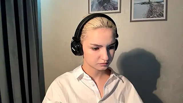 Cindi_Jacobs's cam snapshot