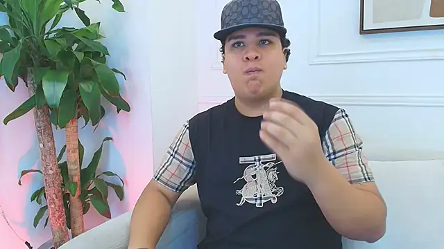 Naim_Bennetsex's cam snapshot