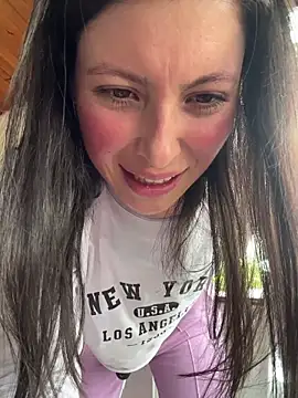 Mia_salinass's cam snapshot