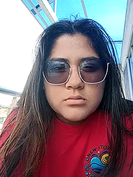 _mari_lunna_'s cam snapshot