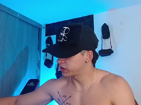 adam_keith's cam snapshot