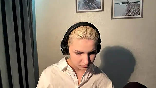 Cindi_Jacobs's cam snapshot