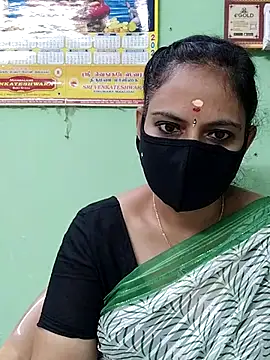 Queen-Neha's cam snapshot