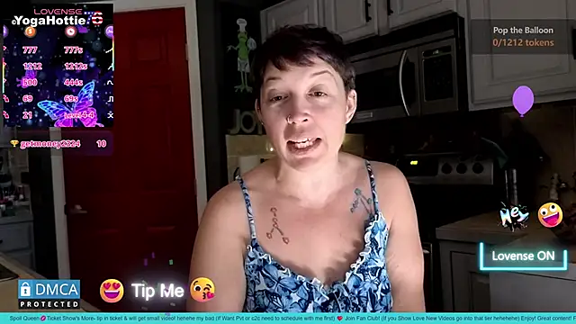 YogaHottie76's cam snapshot