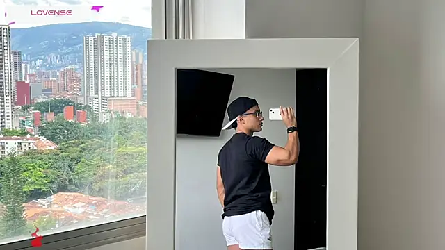 thomas_scot1's cam snapshot